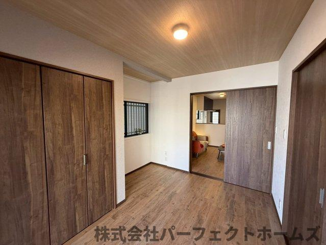 東香里3丁目戸建の洋室|スタンダードな洋室です
