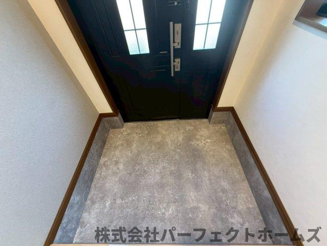 東香里3丁目戸建の玄関|シンプルで使いやすい玄関です
