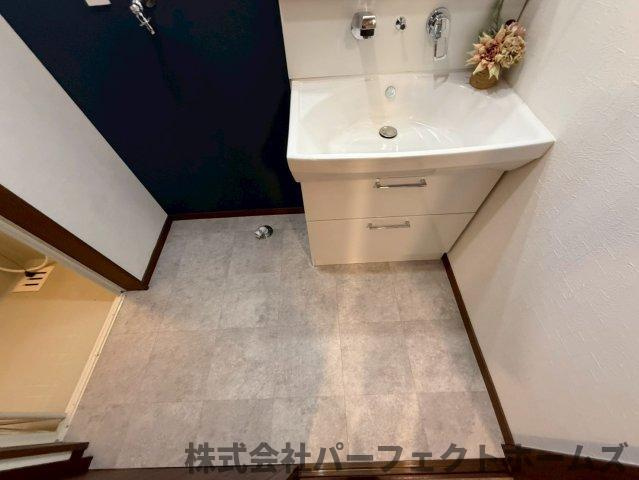 東香里3丁目戸建の脱衣所