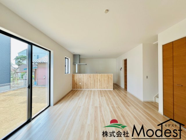 前橋市元総社町の居間・リビング|17.2帖の広々としたリビング♪