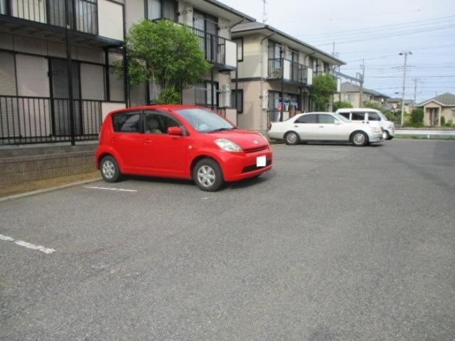 ヴィラフォーレAの駐車場
