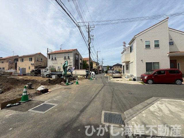 平塚市田村１丁目　売地　全5区画の前面道路含む現地写真|4月18日撮影　造成工事中　現地外観