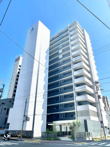 アルファステイツ高知駅前Ⅱの外観|あなぶきが分譲・管理しているマンション。令和２年築、最上階・南西角のお部屋です。