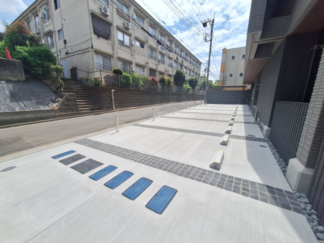 (シニア限定)Calme　eastの駐車場