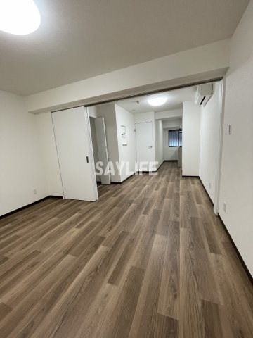 内外本社ビルの内装