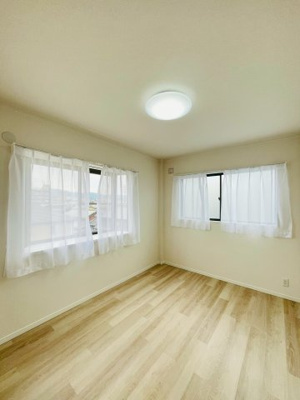 【洋室】 | 鶴見区安田３丁目中古戸建 | 洋室（約6.0帖）