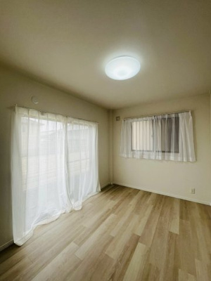 【洋室】 | 鶴見区安田３丁目中古戸建 | 洋室（約6.0帖）