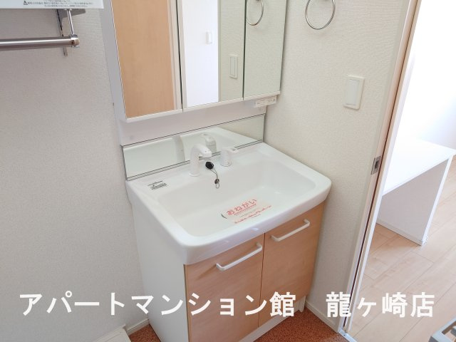 シェノンの独立洗面台