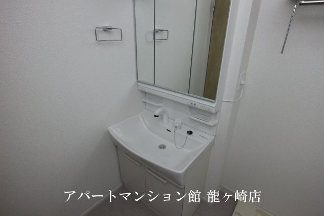 ローザ・ヴィレⅢの独立洗面台