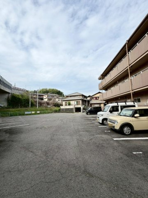 【駐車場】 | フローラルパレス山本