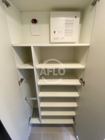 ザ・パークハビオ谷町六丁目テラスの収納|ザ・パークハビオ谷町六丁目テラス　シューズボックス