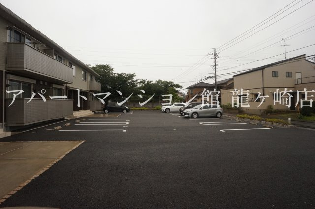 ラ・メールの駐車場