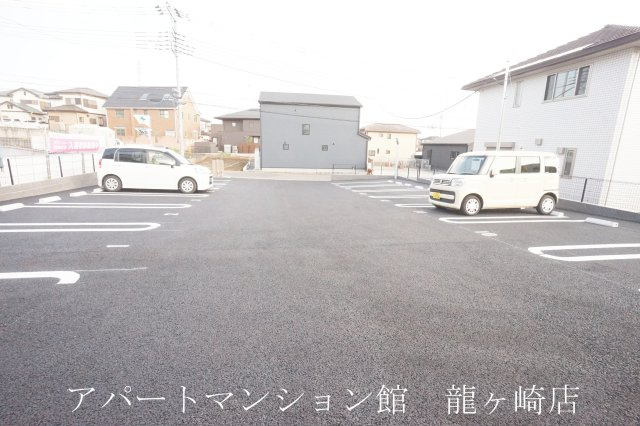 マイスターⅢの駐車場