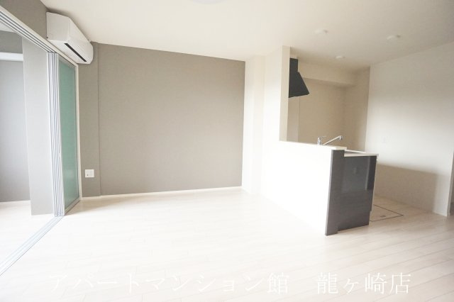 マイスターⅢの居間・リビング