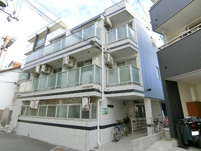 アールエス菱屋西の外観