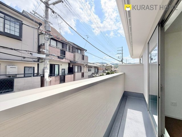 京都市西京区上桂西居町　新築戸建のバルコニー