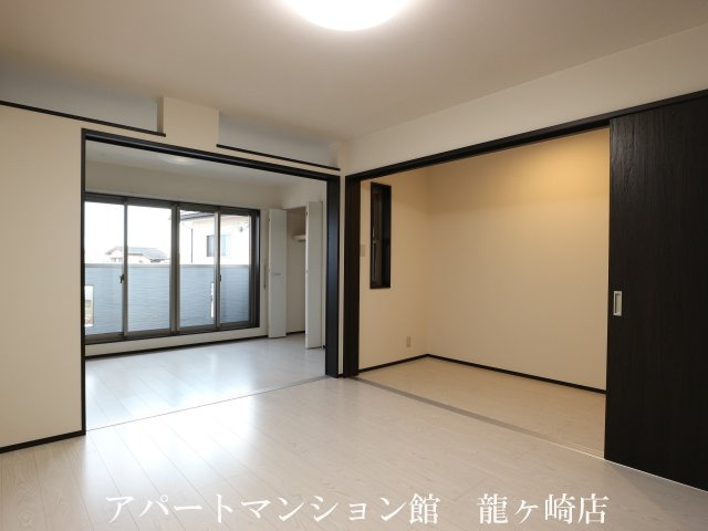 Satis (サティス)の居間・リビング