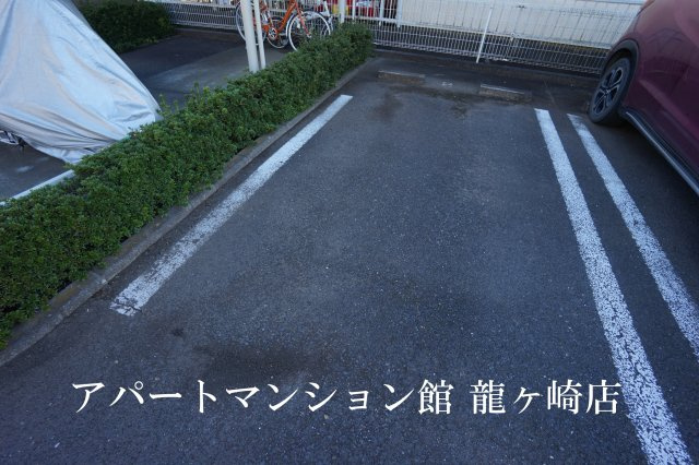 Ｏ＆Ｋレジデンス　Ａの駐車場