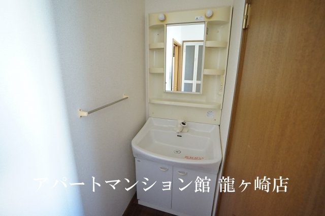 Ｏ＆Ｋレジデンス　Ａの独立洗面台
