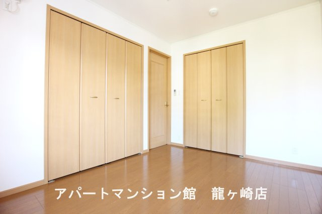 さくらヒルズ霞台　壱番館の洋室