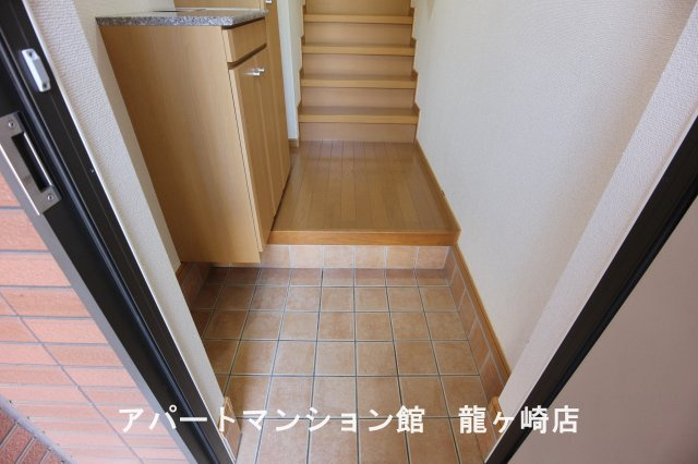 さくらヒルズ霞台　壱番館の玄関