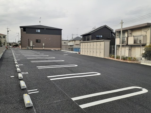 フォンターナⅠの駐車場