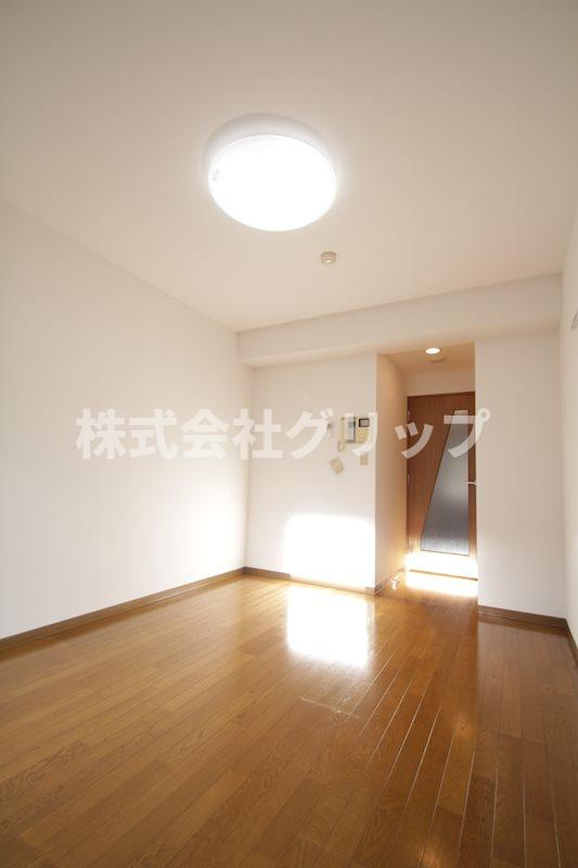 グリフィン新横浜・アリーナ前の洋室