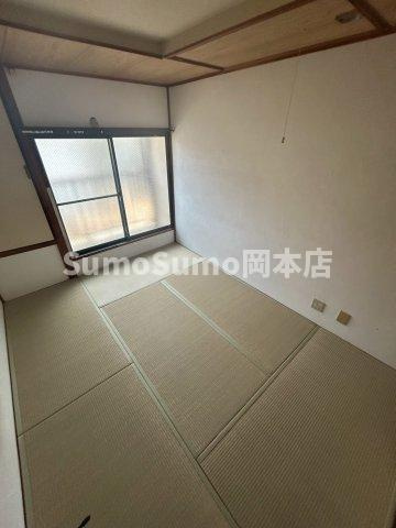 深江南町2丁目テラスハウス4号の和室|ゆったりとくつろげる和室です