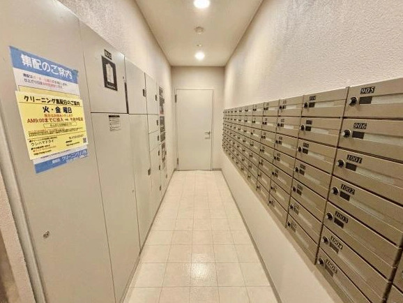 フリーディオ四谷三丁目のその他共用部分|メールボックス