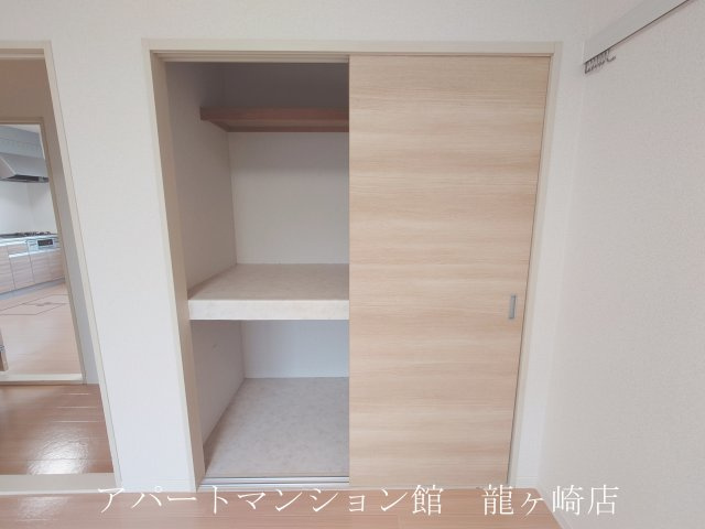 タウンヒル松葉A棟の収納
