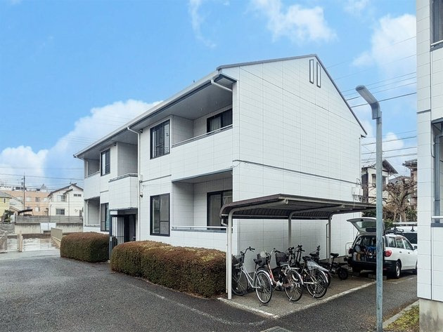 タウンヒル松葉A棟