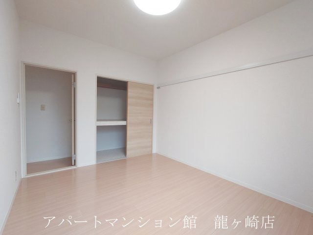 タウンヒル松葉A棟の寝室
