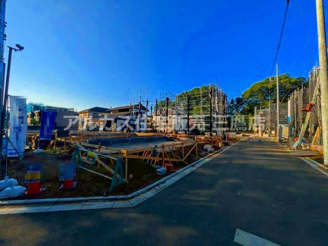 小平市上水本町2丁目 西武国分寺線 鷹の台駅 新築戸建の前面道路含む現地写真
