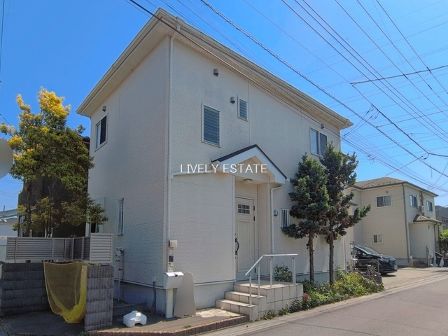 草加市青柳8丁目 中古建ての外観