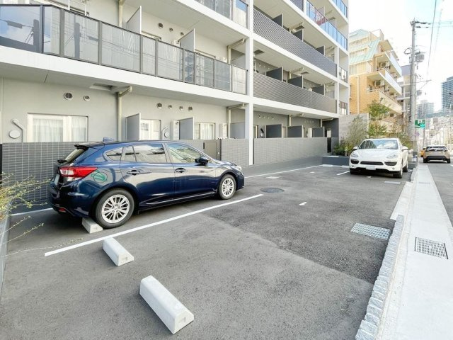 神戸元町Noahの駐車場