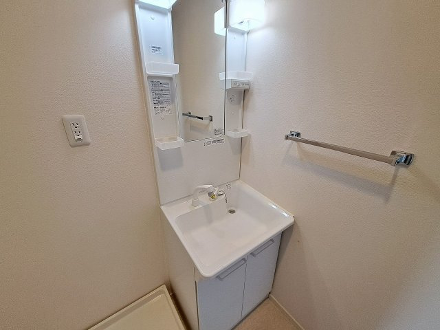 クレール上鳴尾の独立洗面台