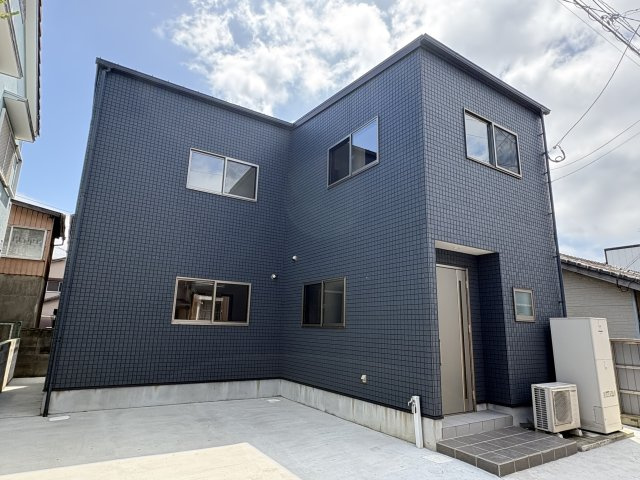 北九州市小倉北区 下富野４丁目　2階建 ３ＬＤＫの外観|きれいな外観です