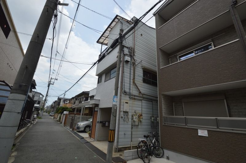 ハイツ小若江の外観