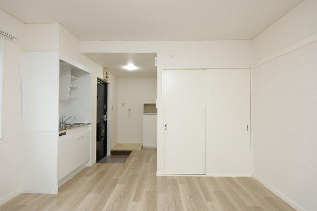 第2小山ハイツの洋室