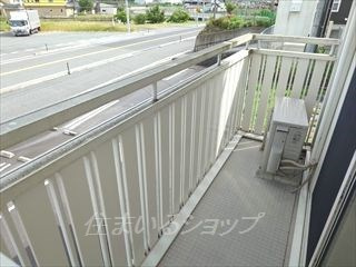 ベルデュール吉田　Ａ棟のバルコニー