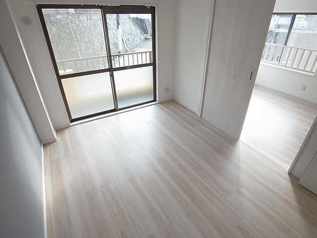 神戸市北区鈴蘭台東町２丁目の賃貸マンションの内装|人気のオールフローリングタイプで掃除もしやすいです