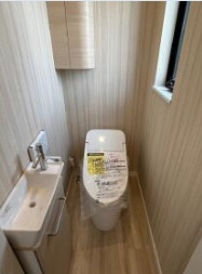 神楽町３丁目　新築戸建てのトイレ|タンクレスのトイレです♪