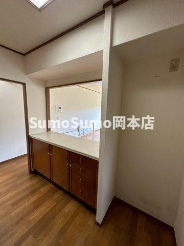 グランフォルム御影山手の収納|こまごまとしたものを収納できそうですね