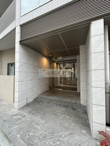 テ レジャンデール護国寺EASTのエントランス