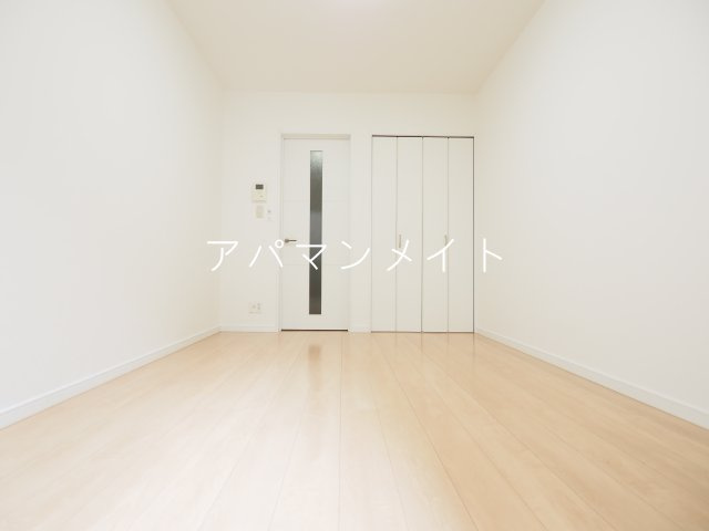 【居間・リビング】 | メイデンボヤージュ | 居間です