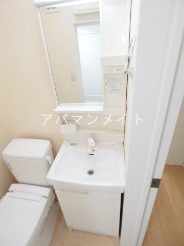 【洗面所】 | メイデンボヤージュ | 忙しい朝には欠かせない洗面所です