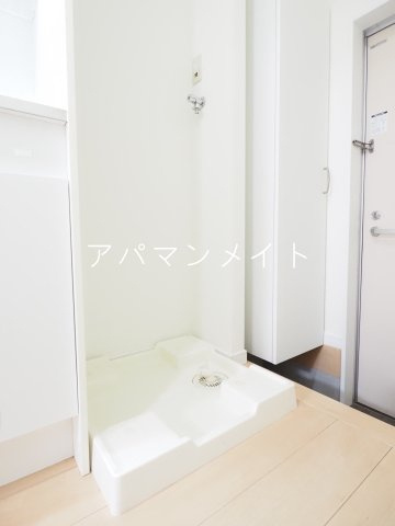 【設備】 | メイデンボヤージュ | 室内洗濯機置場です 