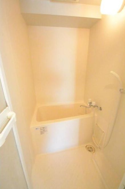 アーバンクレスト片町の浴室|お風呂です。