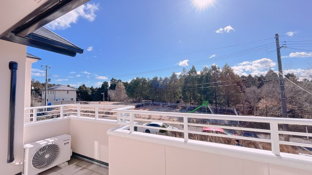 双葉郡楢葉町井出 中古住宅　陽当たり良好! 4LDK　不動産プラスのバルコニー|南面のベランダです。。雨漏り点検とクリーニングを行います。晴れの日にはベランダでお布団やお洋服を干すことが出来ますね。