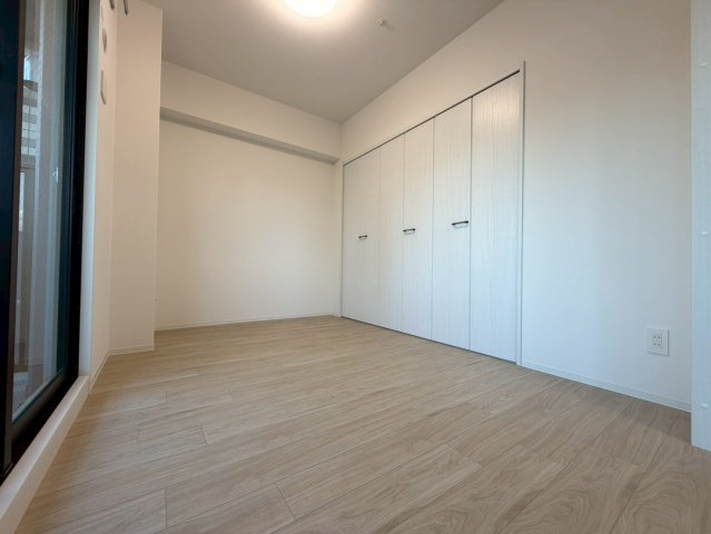 Louis Residence弁天町の洋室